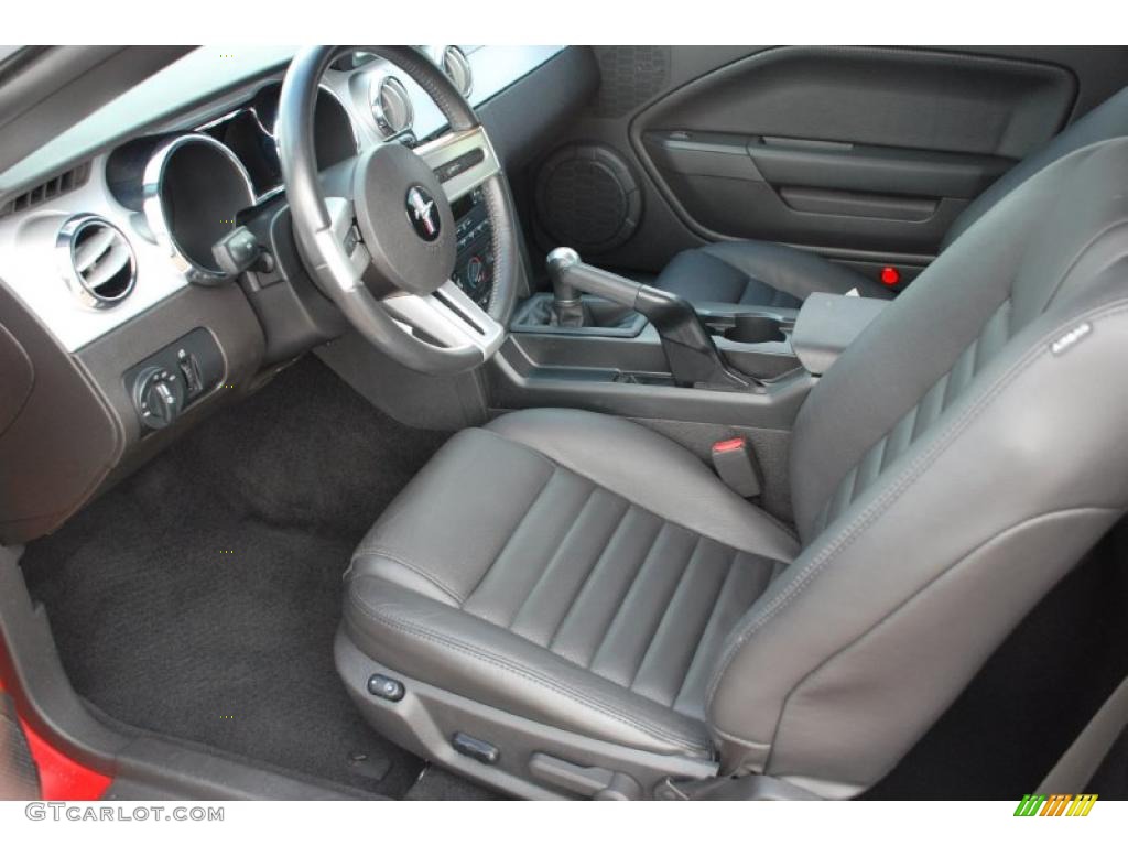 Dark Charcoal Interior 2008 Ford Mustang GT Premium Coupe Photo #39071151