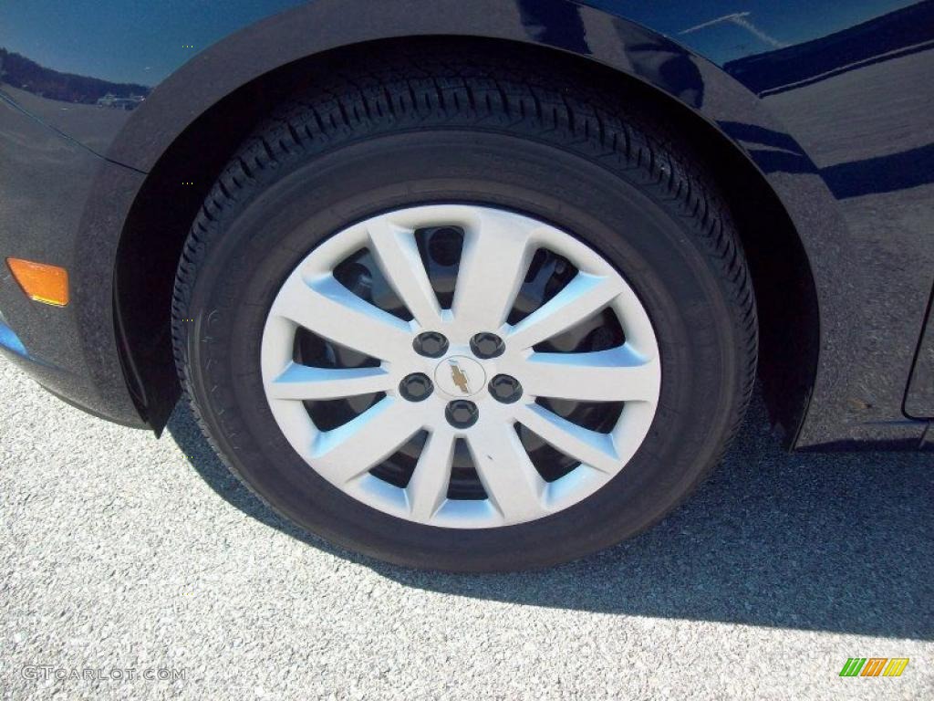 2011 Chevrolet Cruze LS Wheel Photo #39073091