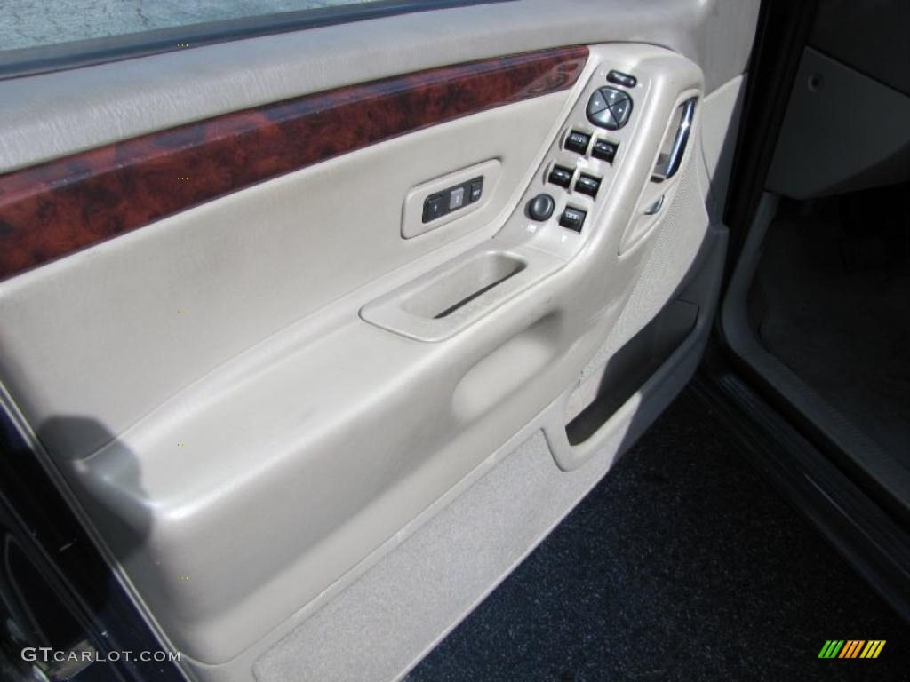 2004 Jeep Grand Cherokee Limited 4x4 Sandstone Door Panel Photo #39073107