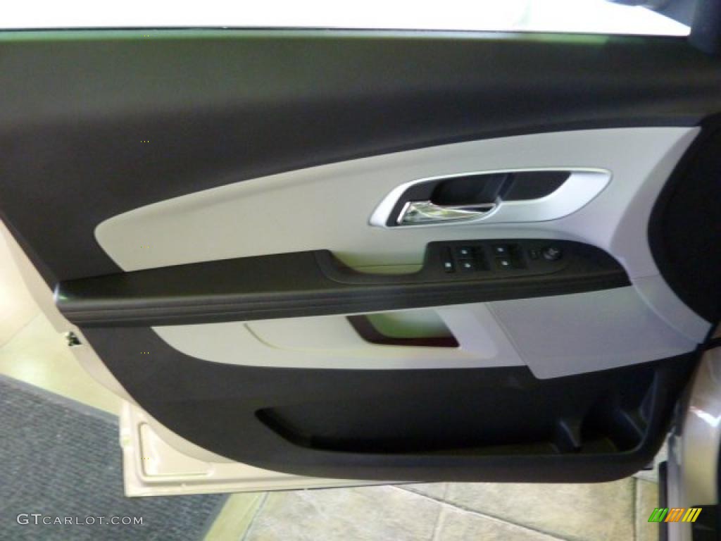 2010 Chevrolet Equinox LT AWD Jet Black/Light Titanium Door Panel Photo #39073259