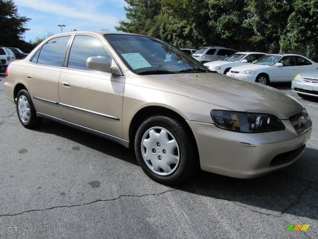 2000 Accord LX Sedan - Naples Gold Metallic / Ivory photo #4