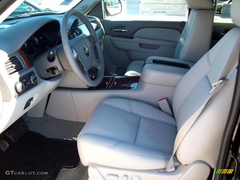 Light Titanium/Dark Titanium Interior 2011 Chevrolet Suburban LTZ 4x4 Photo #39073667