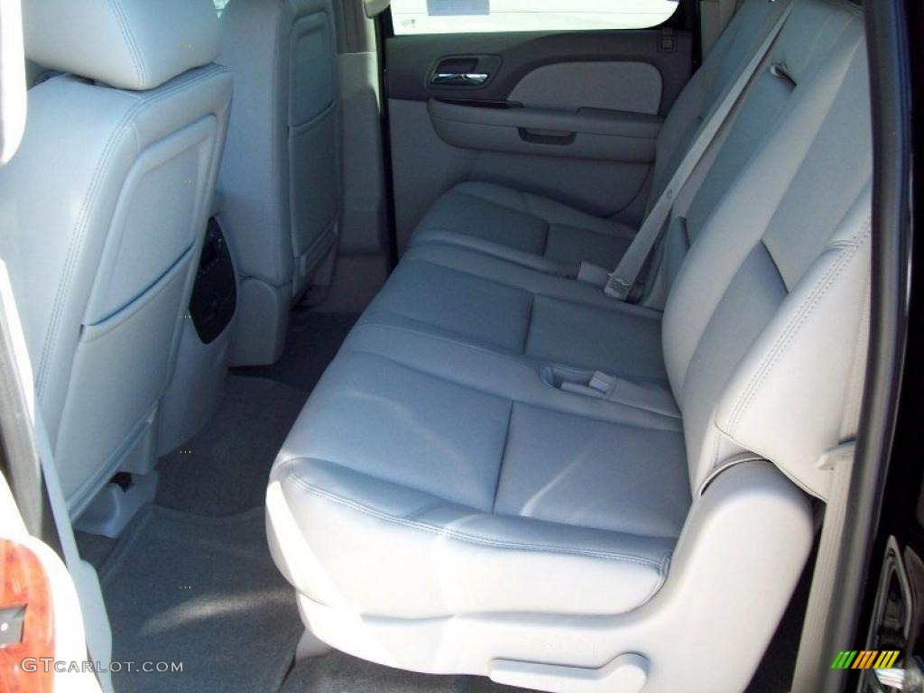 Light Titanium/Dark Titanium Interior 2011 Chevrolet Suburban LTZ 4x4 Photo #39073683