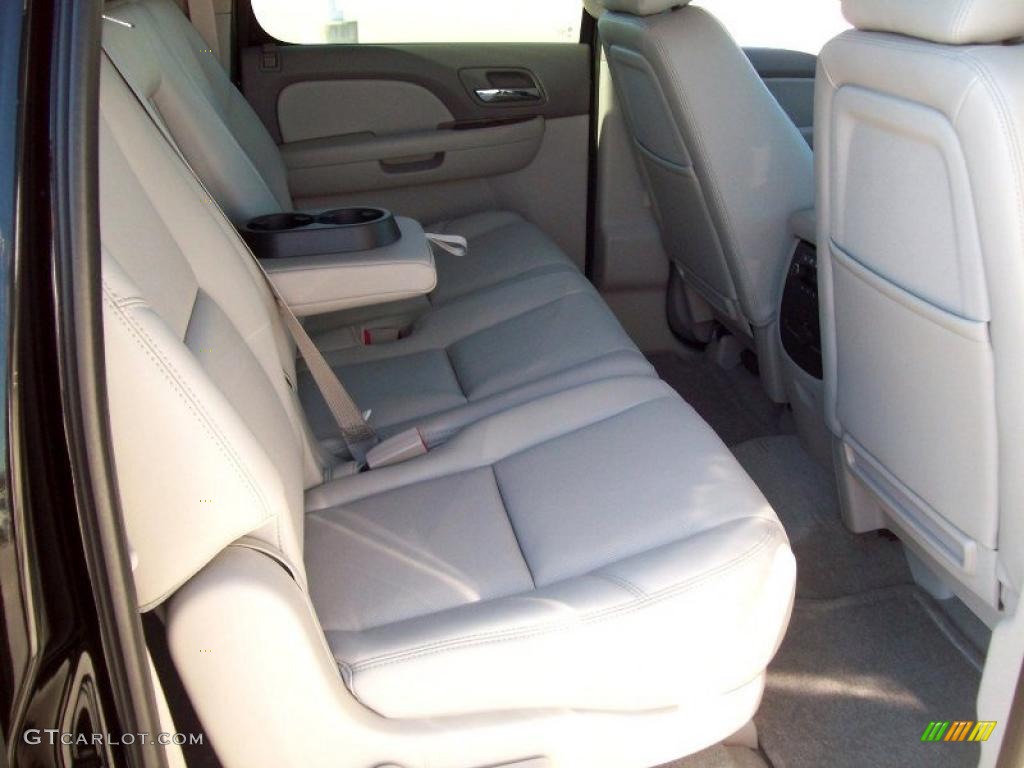Light Titanium/Dark Titanium Interior 2011 Chevrolet Suburban LTZ 4x4 Photo #39073723