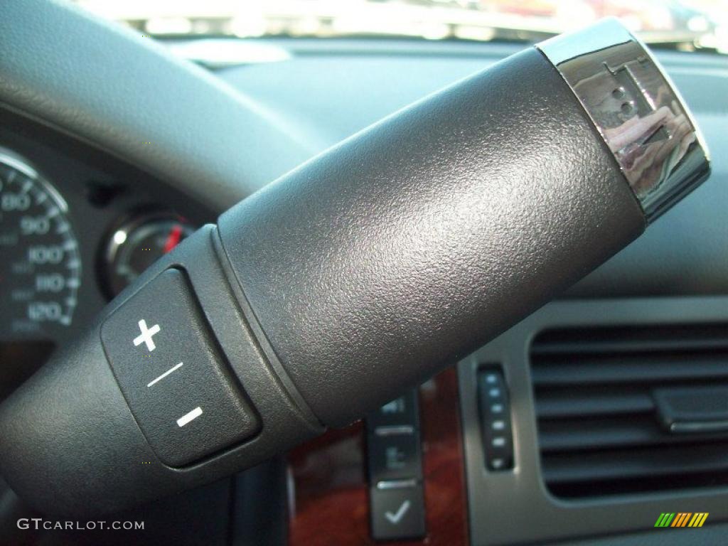 2011 Chevrolet Suburban LTZ 4x4 6 Speed Automatic Transmission Photo #39073811