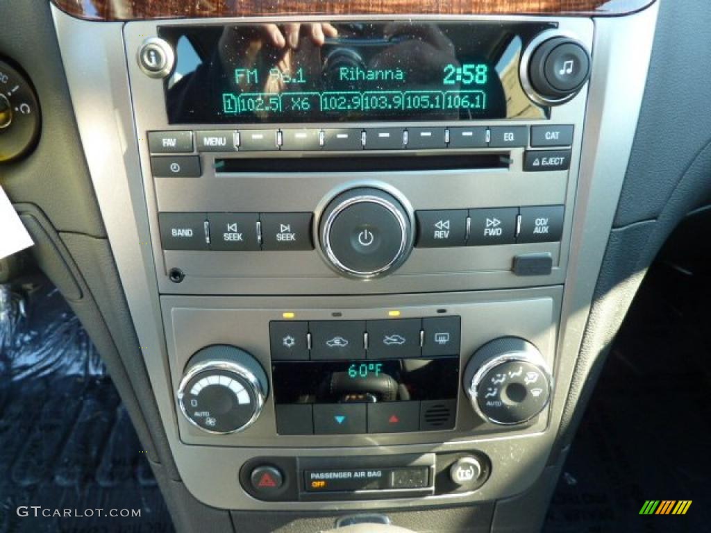 2011 Chevrolet Malibu LTZ Controls Photo #39073951