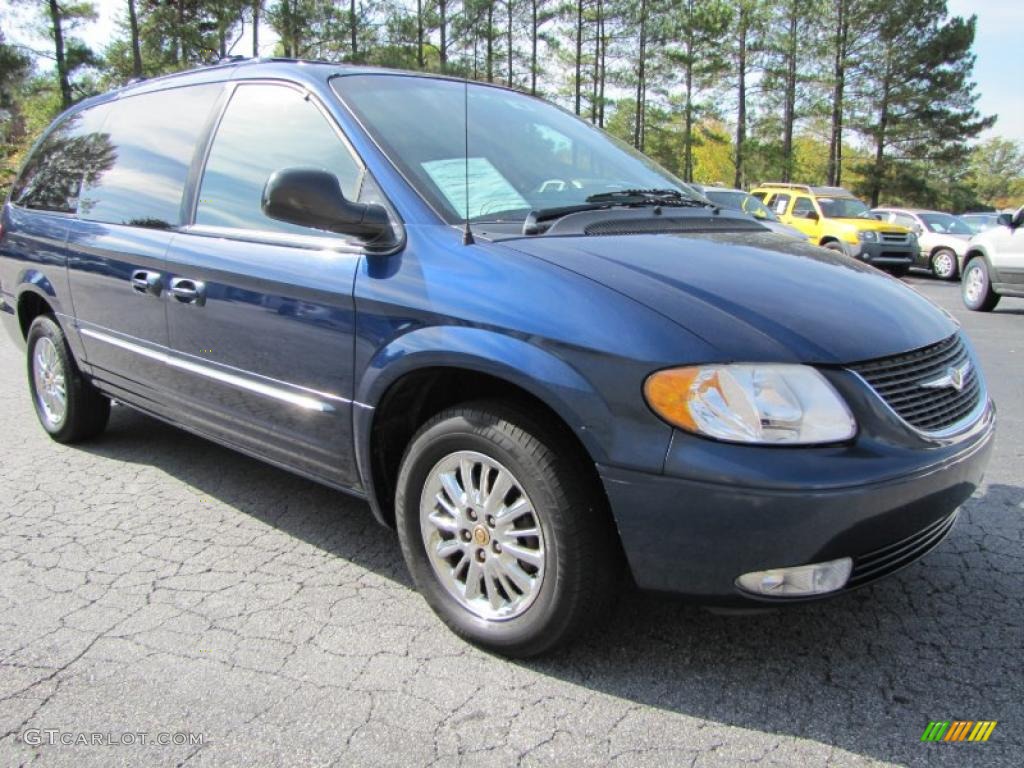 Patriot Blue Pearlcoat 2002 Chrysler Town & Country Limited Exterior Photo #39073979