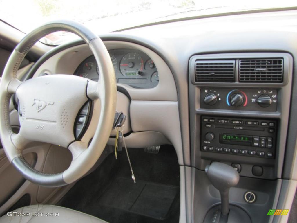 2002 Ford Mustang V6 Convertible Medium Graphite Dashboard Photo #39074483