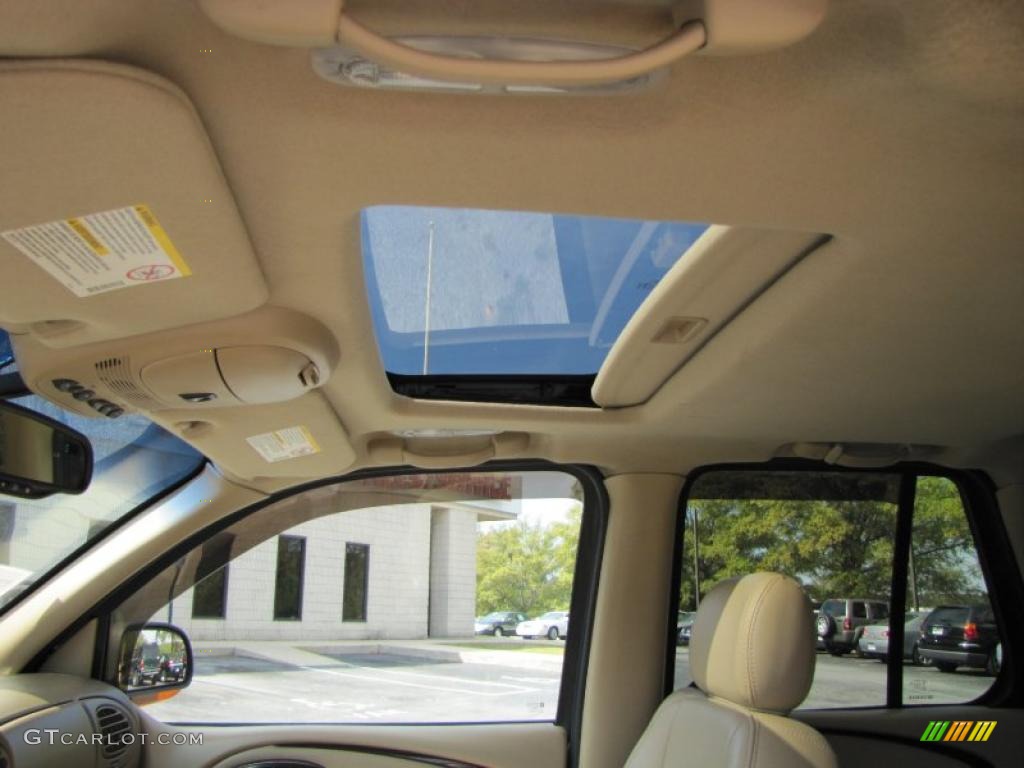 2004 Buick Rainier CXL Sunroof Photos