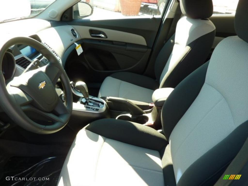 2011 Chevrolet Cruze LS interior Photo #39076875