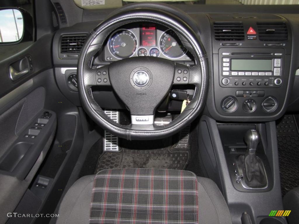 2008 Volkswagen GTI 4 Door Interlagos Plaid Cloth Steering Wheel Photo #39076915