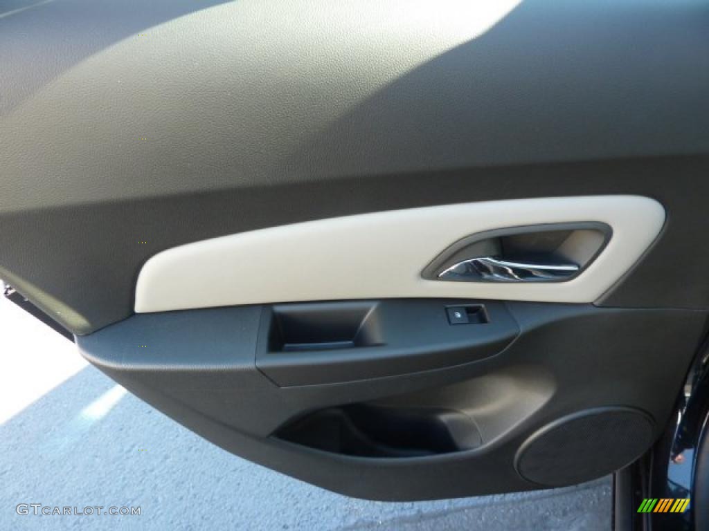 2011 Chevrolet Cruze LS Jet Black/Medium Titanium Door Panel Photo #39077911