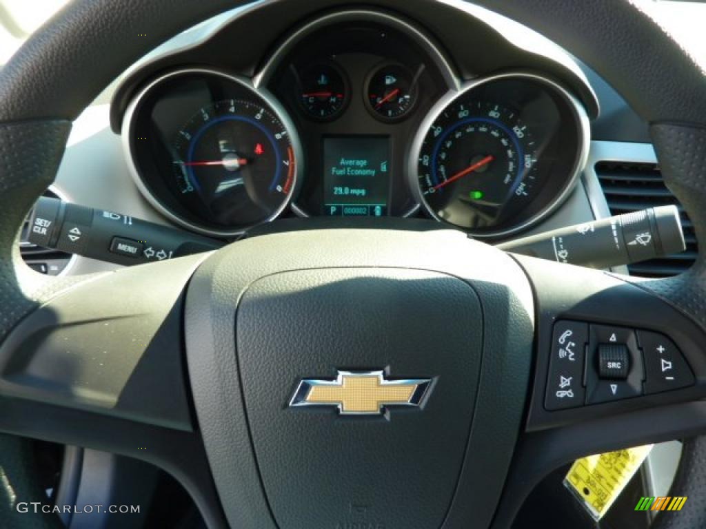2011 Chevrolet Cruze LS Controls Photo #39077951