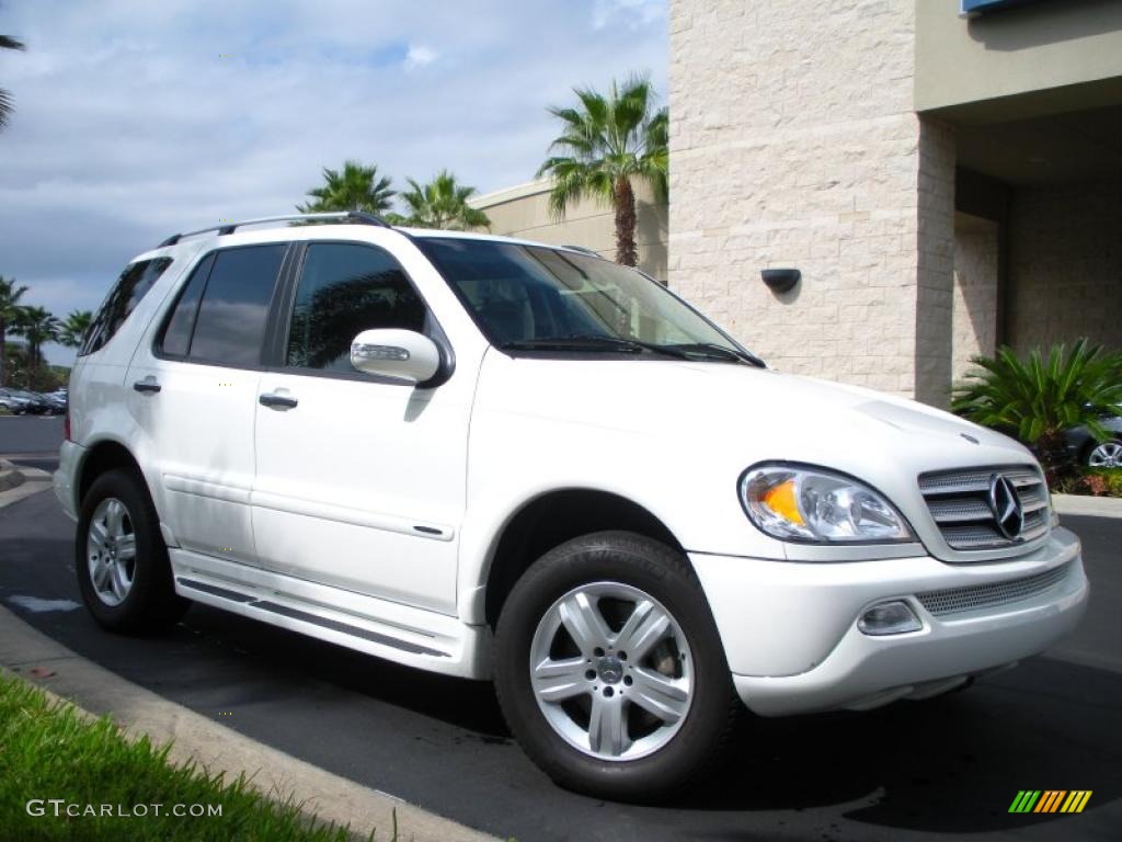 2005 ML 500 4Matic - Alabaster White / Charcoal photo #4