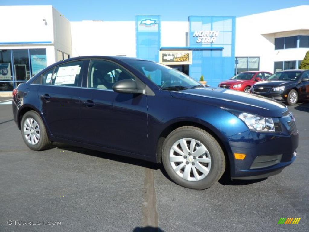 2011 Cruze LS - Imperial Blue Metallic / Jet Black/Medium Titanium photo #1