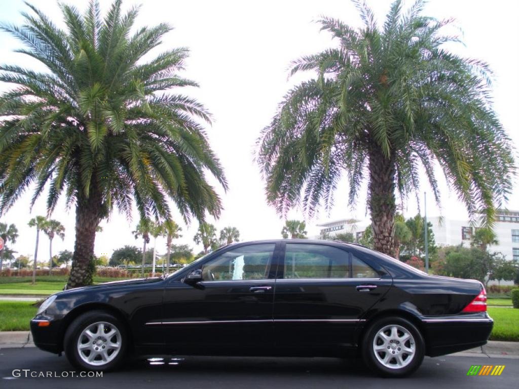 Black Mercedes-Benz S