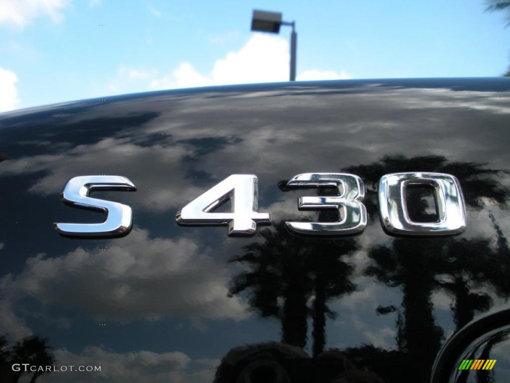 2000 Mercedes-Benz S 430 Sedan Marks and Logos Photos