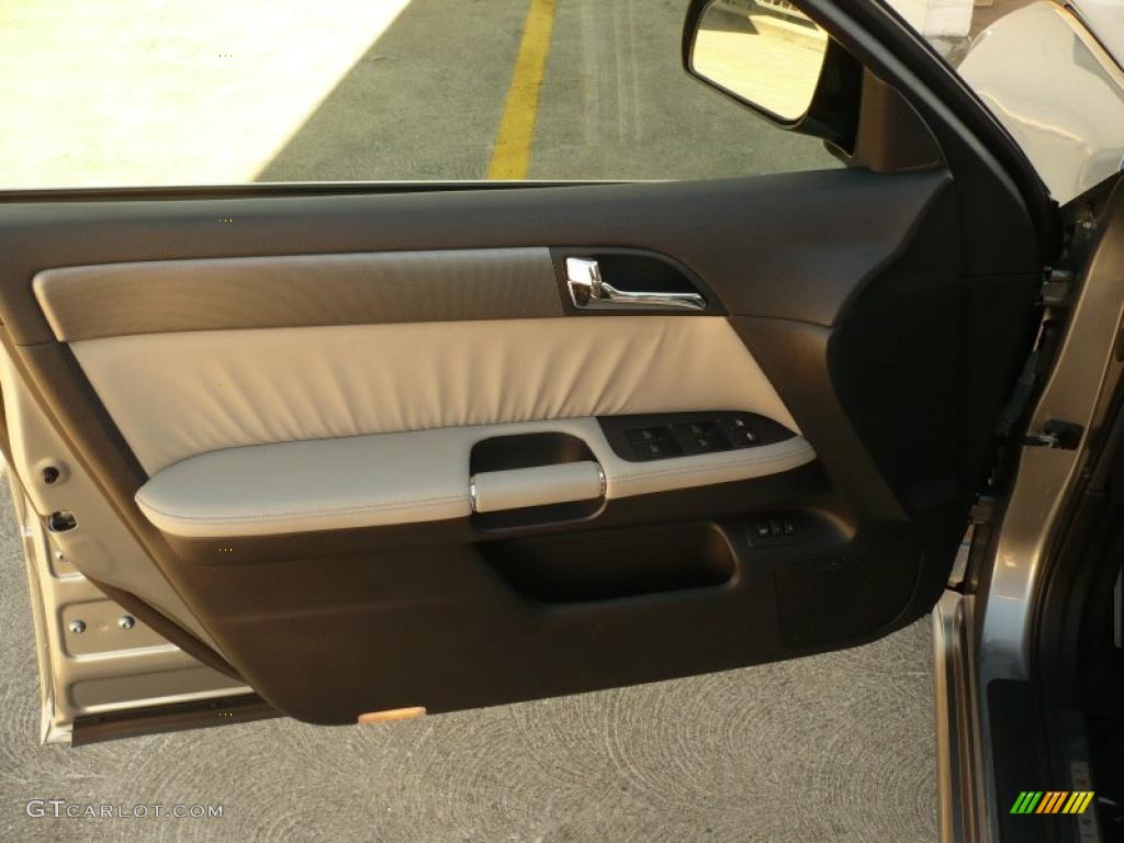 2006 Infiniti M 45 Sport Sedan Stone Door Panel Photo #39081413