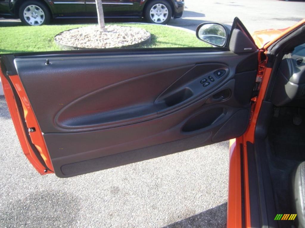 2004 Ford Mustang Mach 1 Coupe Dark Charcoal Door Panel Photo #39082565