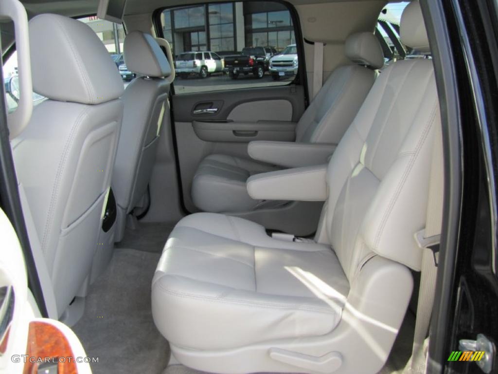 Light Titanium/Dark Titanium Interior 2007 Chevrolet Suburban 1500 LTZ 4x4 Photo #39085129