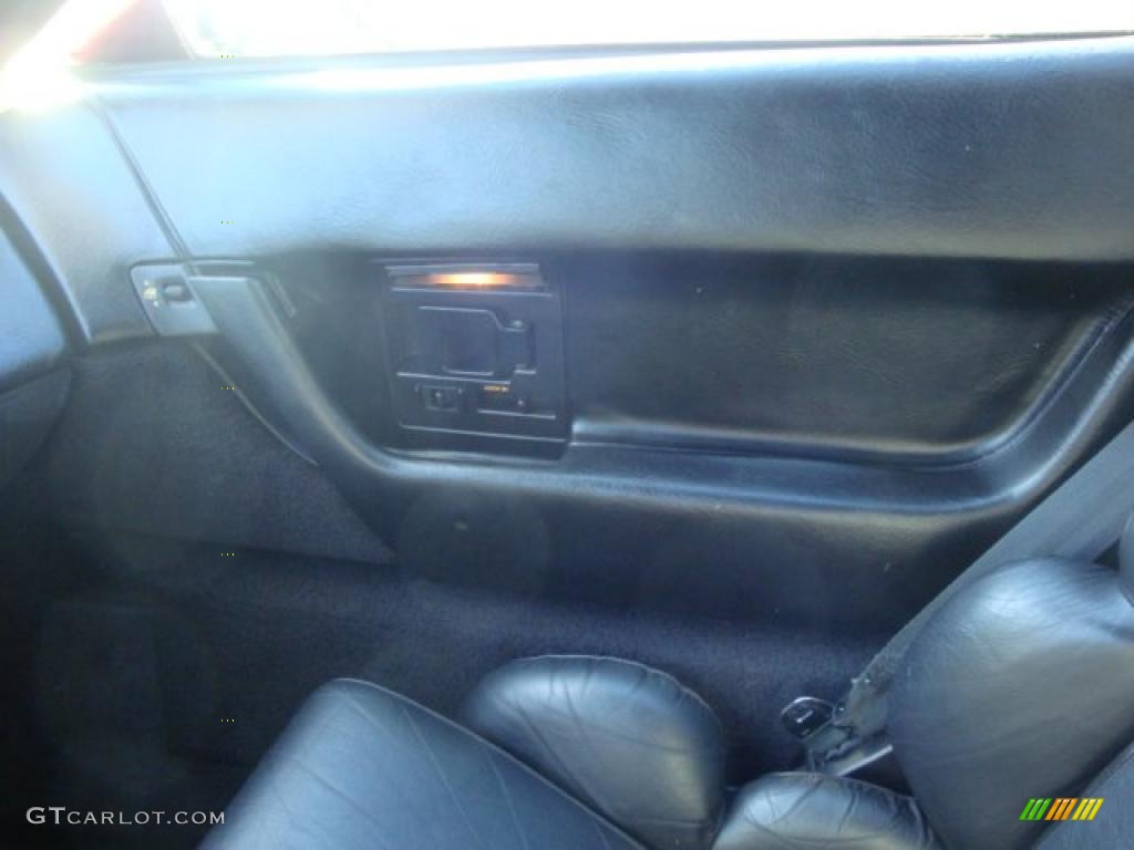 1992 Chevrolet Corvette Coupe Black Door Panel Photo #39085845
