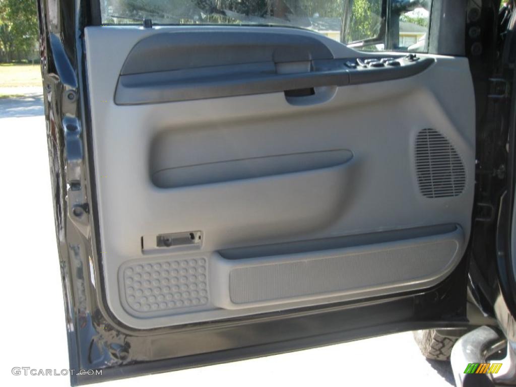 2002 Ford F350 Super Duty XLT Crew Cab 4x4 Medium Flint Door Panel Photo #39085905