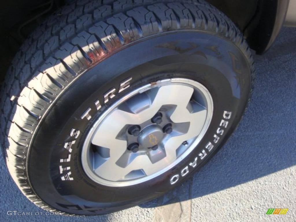 2001 Chevrolet Blazer LS 4x4 Wheel Photos