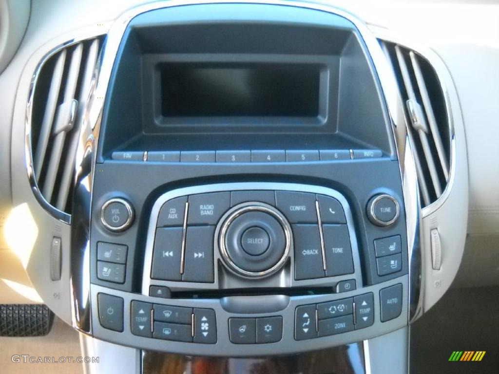 2011 Buick LaCrosse CXL AWD Controls Photo #39086589