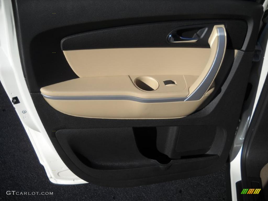 2011 GMC Acadia SLT AWD Cashmere Door Panel Photo #39089554