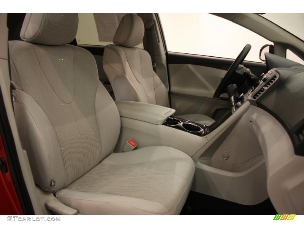 Gray Interior 2010 Toyota Venza I4 Photo #39090006