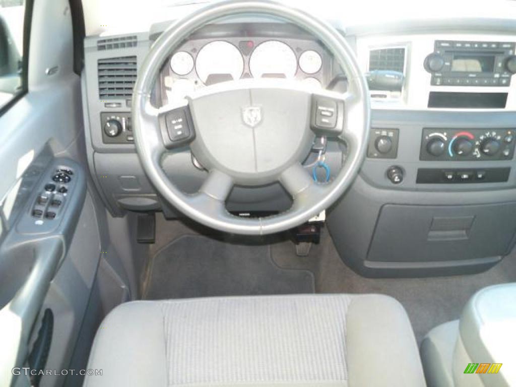 2009 Ram 2500 Big Horn Edition Quad Cab 4x4 - Bright White / Medium Slate Gray photo #3