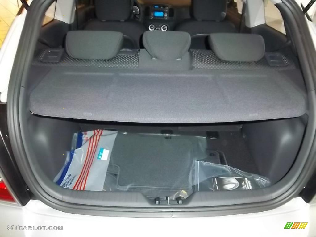 2011 Hyundai Accent GS 3 Door Trunk Photo #39093194