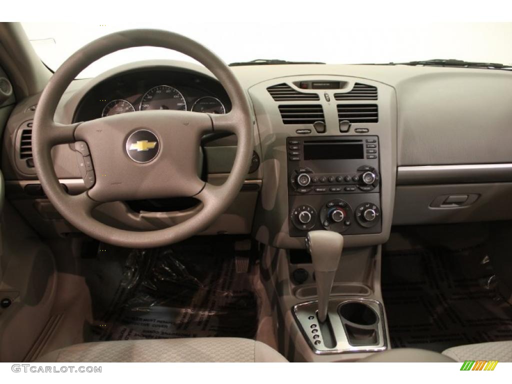 2007 Chevrolet Malibu LS Sedan Titanium Gray Dashboard Photo #39094046