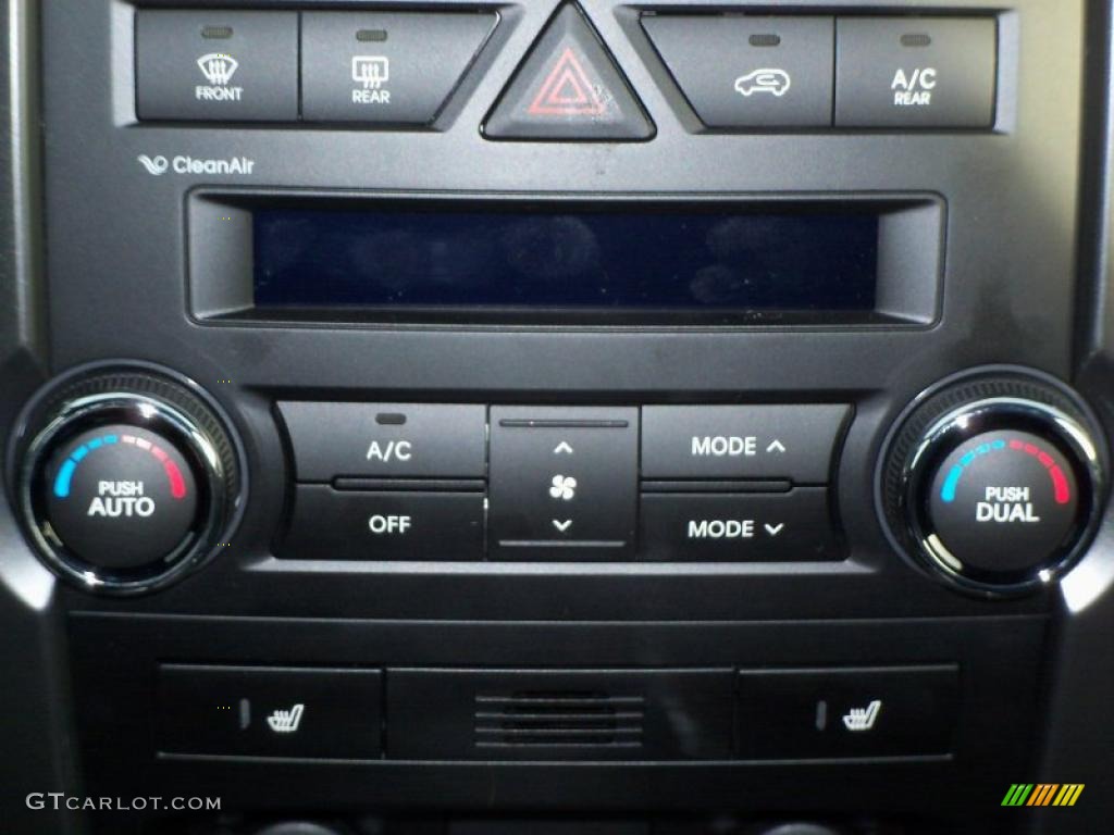 2011 Sorento SX V6 AWD - Snow White Pearl / Black photo #27