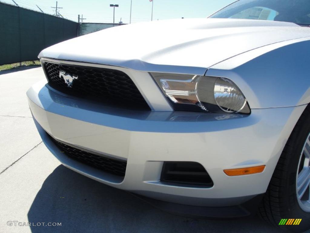 2011 Mustang V6 Coupe - Ingot Silver Metallic / Charcoal Black photo #9