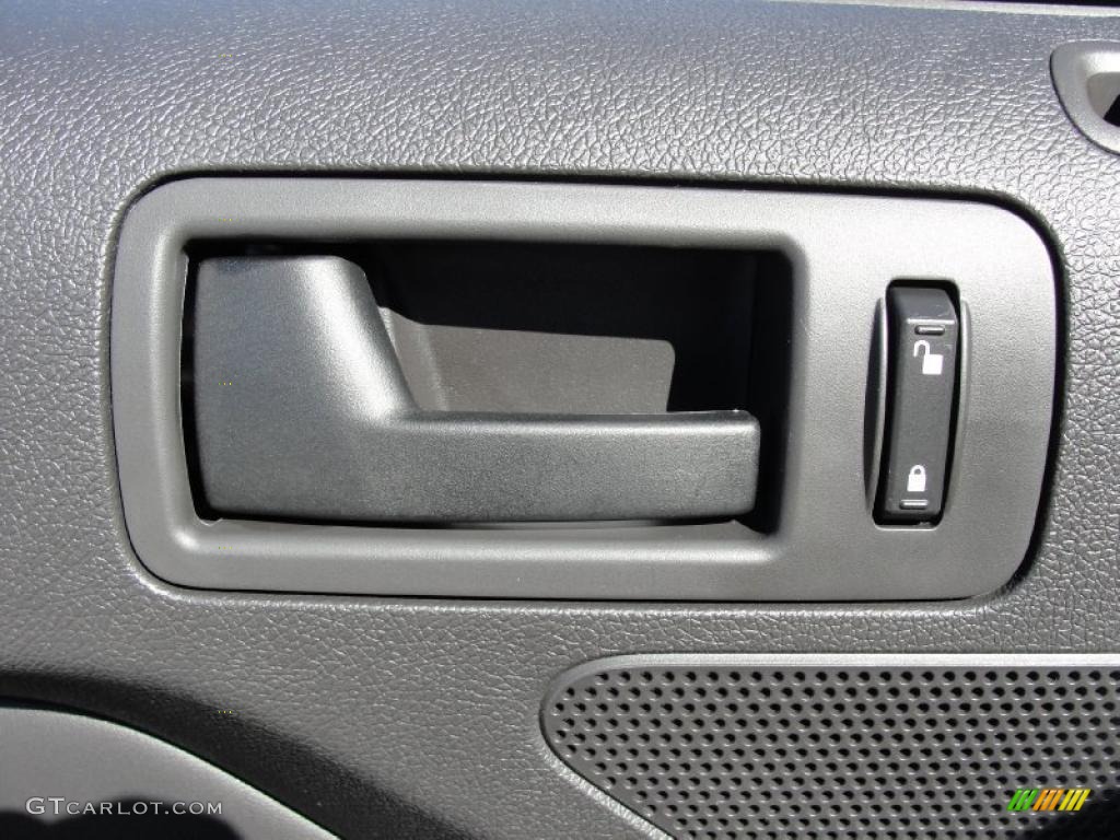 2011 Mustang V6 Coupe - Ingot Silver Metallic / Charcoal Black photo #19