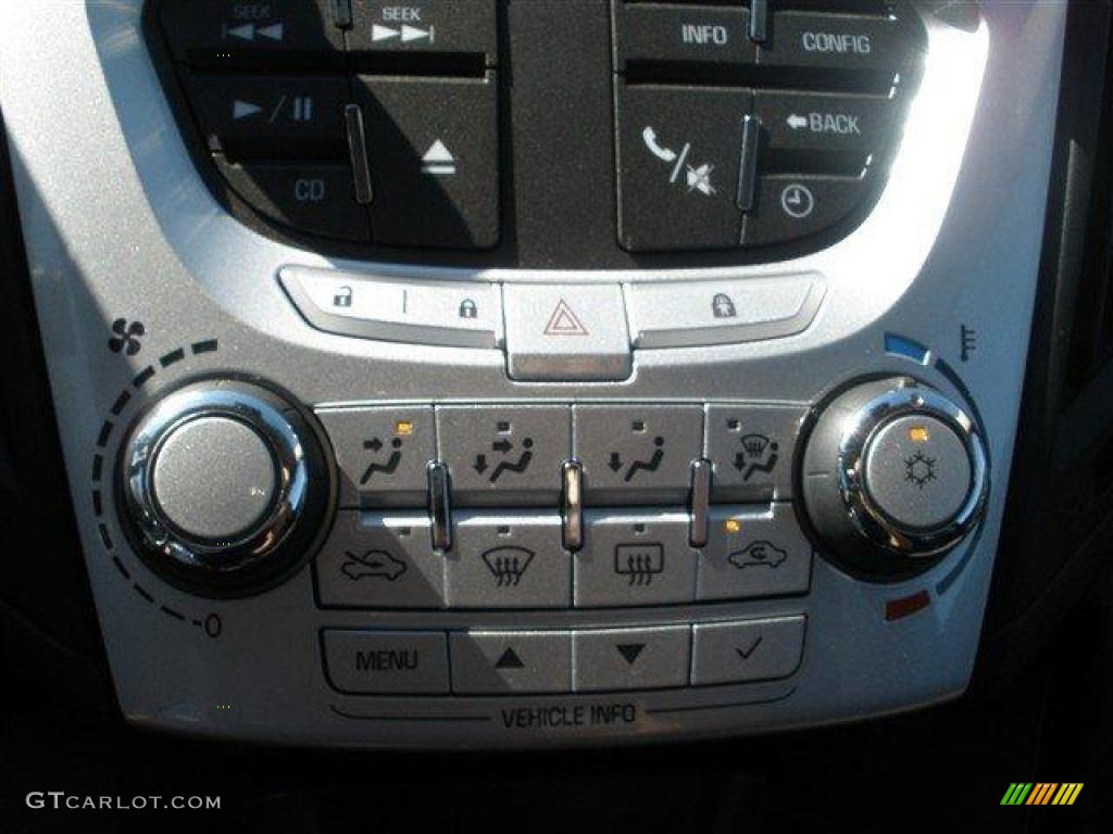 2010 Chevrolet Equinox LT Controls Photo #39099522