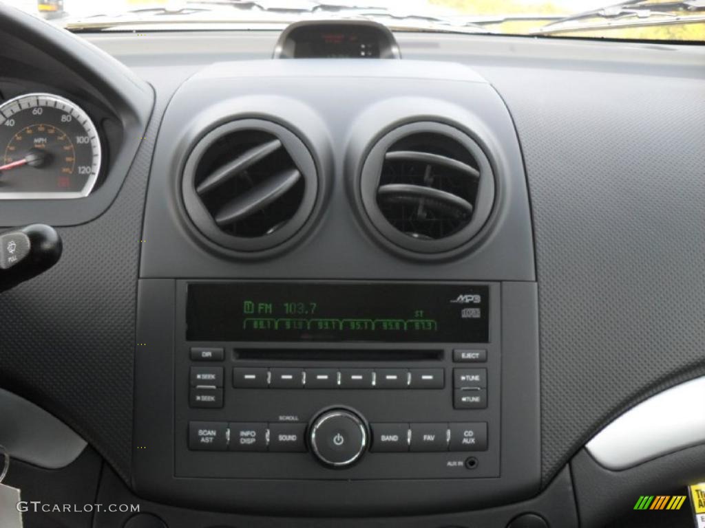 2010 Aveo LT Sedan - Black Granite / Charcoal photo #12