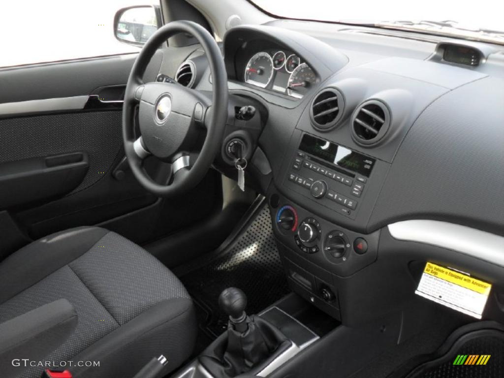 2010 Aveo LT Sedan - Black Granite / Charcoal photo #21