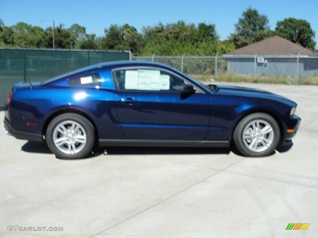 2011 Mustang V6 Coupe - Kona Blue Metallic / Charcoal Black photo #2