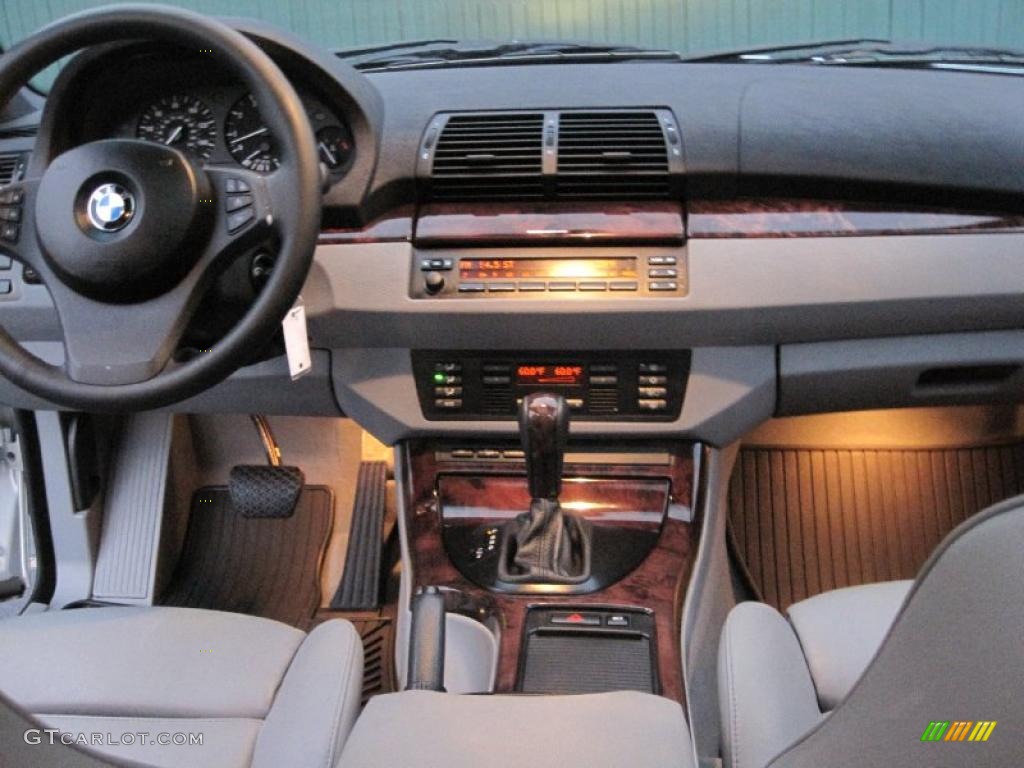 2004 BMW X5 4.4i Grey Dashboard Photo #39100354