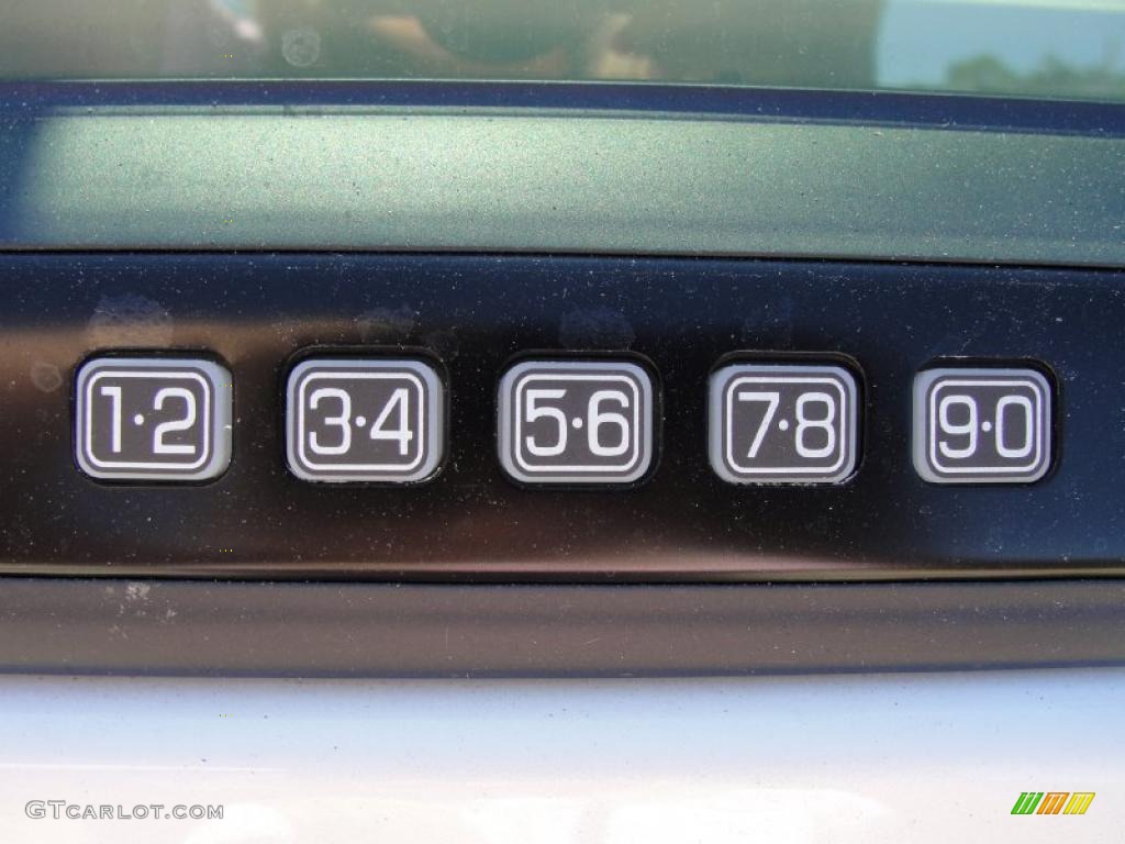 2011 Ford Expedition EL Limited Controls Photo #39100666
