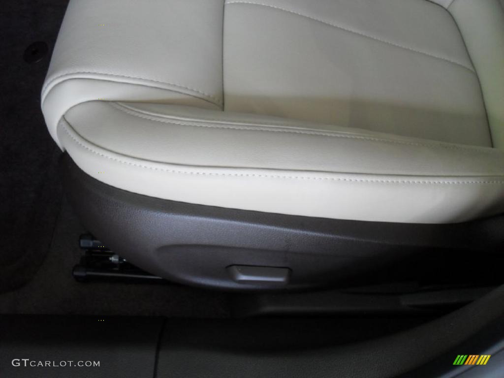 Cocoa/Light Neutral Leather Interior 2011 Chevrolet Cruze LT Photo #39101210