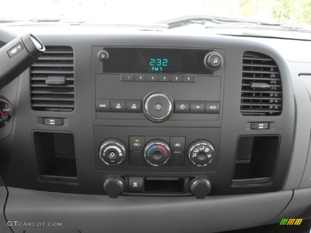 2010 Chevrolet Silverado 1500 Extended Cab Controls Photos