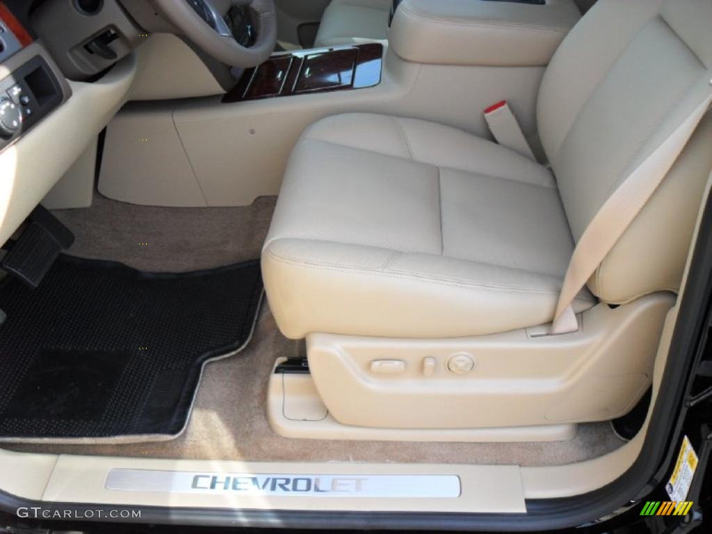 Dark Cashmere/Light Cashmere Interior 2011 Chevrolet Avalanche LTZ Photo #39102442