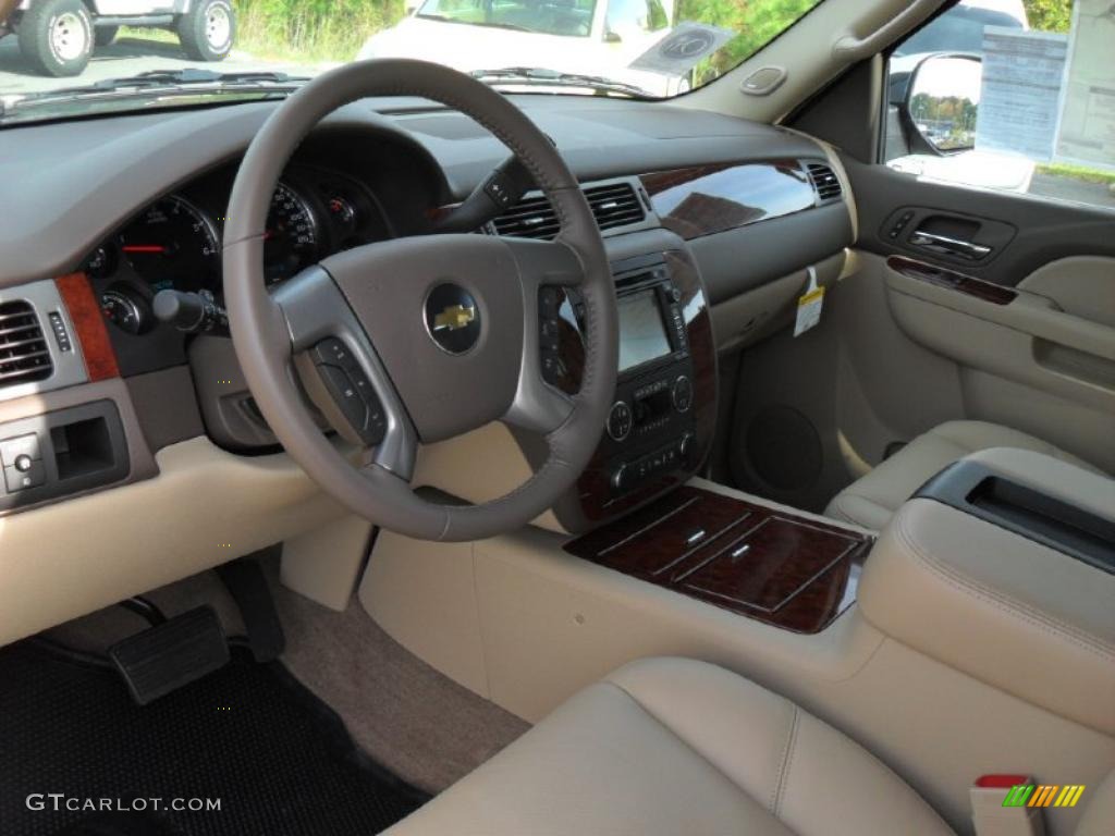 Dark Cashmere/Light Cashmere Interior 2011 Chevrolet Avalanche LTZ Photo #39102797