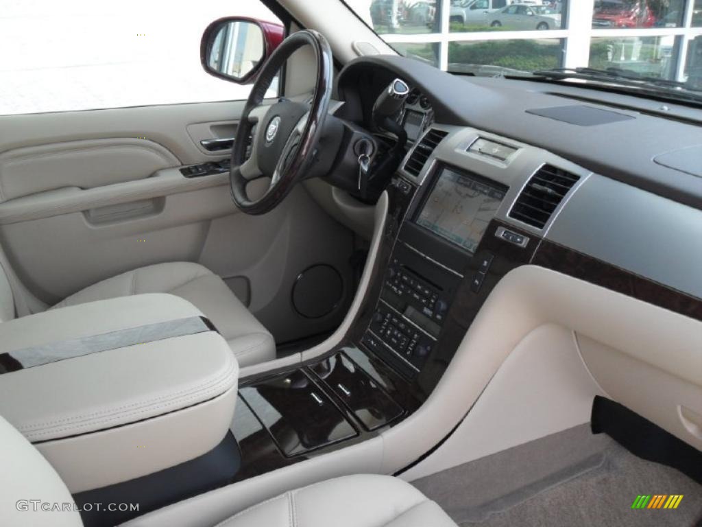 Cashmere/Cocoa Interior 2011 Cadillac Escalade ESV Luxury AWD Photo #39103185