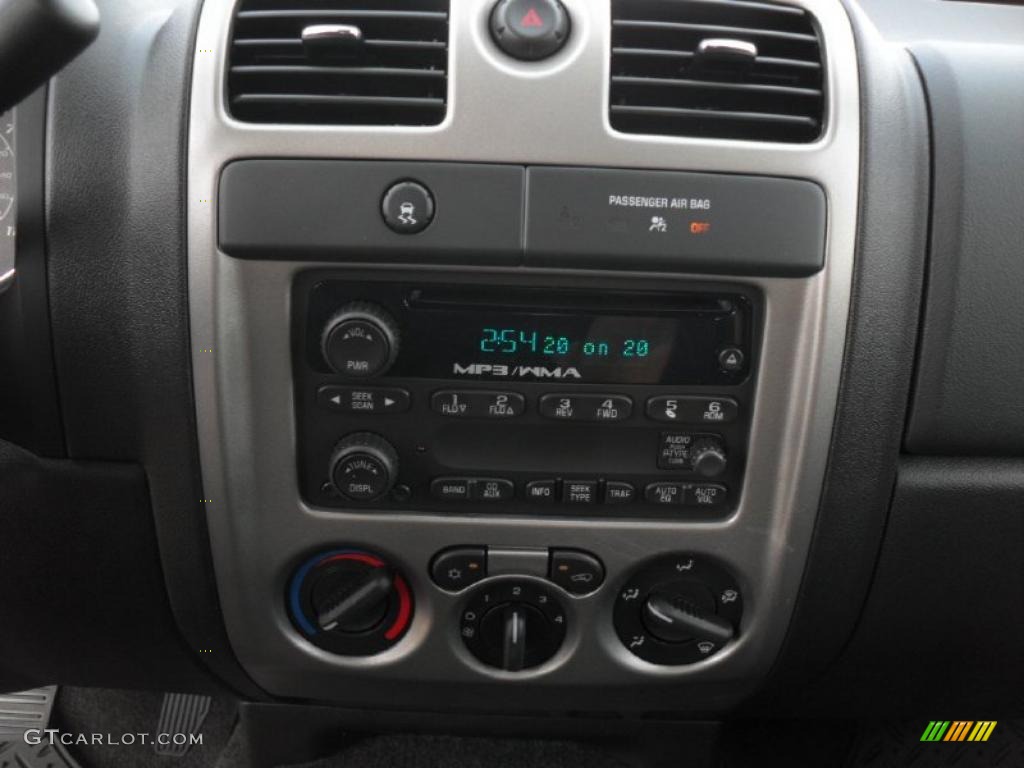 2011 Chevrolet Colorado LT Extended Cab Controls Photo #39103417