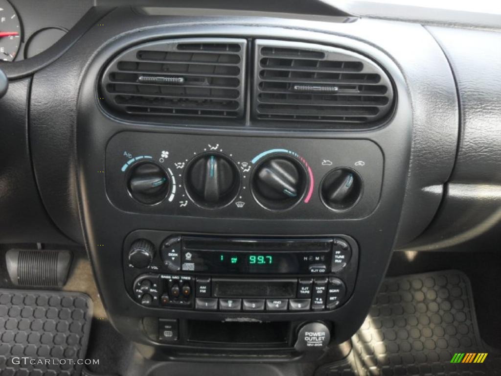 2001 Dodge Neon SE Controls Photos