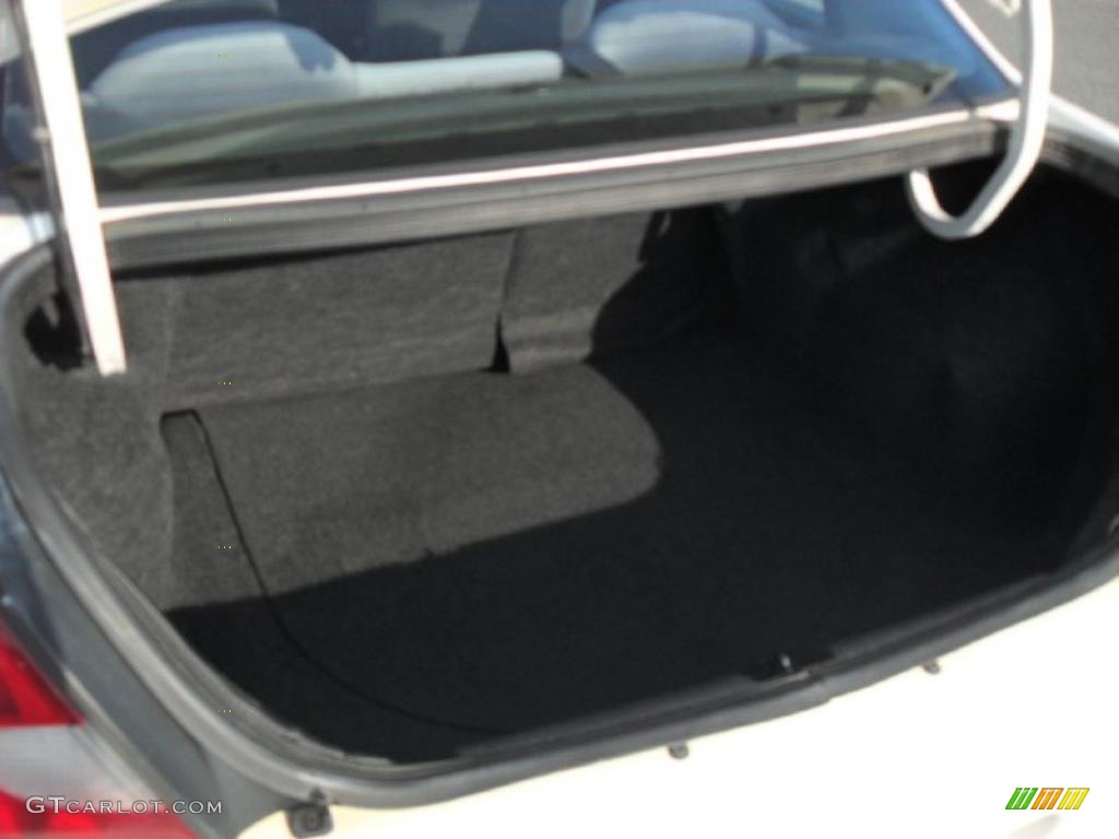2001 Dodge Neon SE Trunk Photos